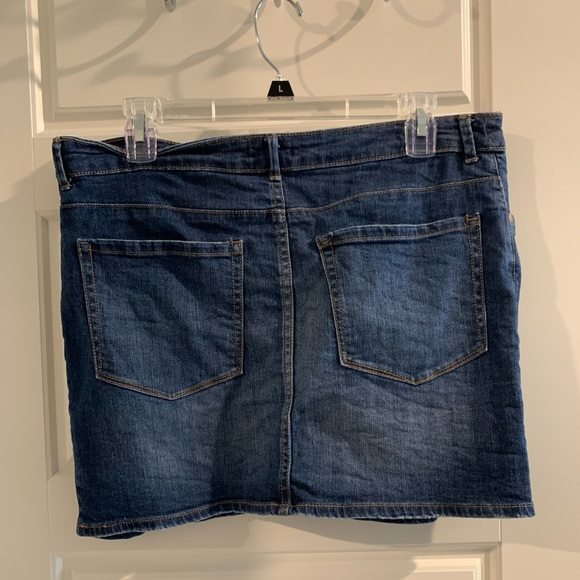 Jean miniskirt from H&M - Picture 2 of 3